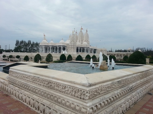 Hindu Temple in Sugarland, TX.jpg Hindu Temple in Sugarland, TX.jpg